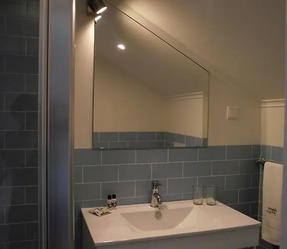 Sincerely ליסבון