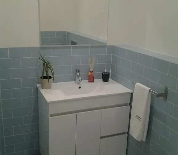 Sincerely לינה וארוחת בוקר 4*